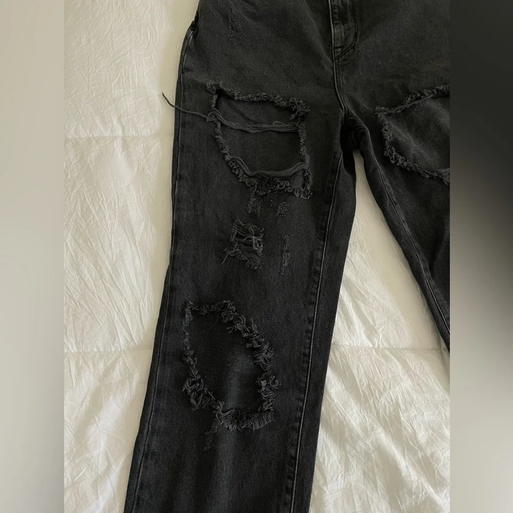 BDG Ripped Mom High Rise Jeans - Picture 4 of 5